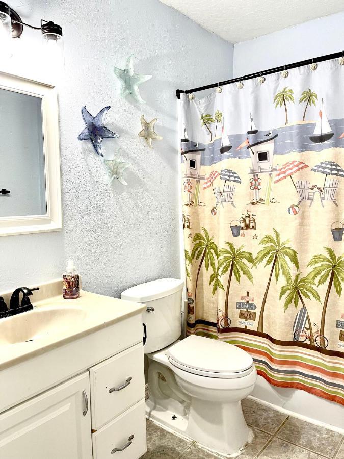 A Cozy Space Coast Retreat Тайтъсвил Екстериор снимка